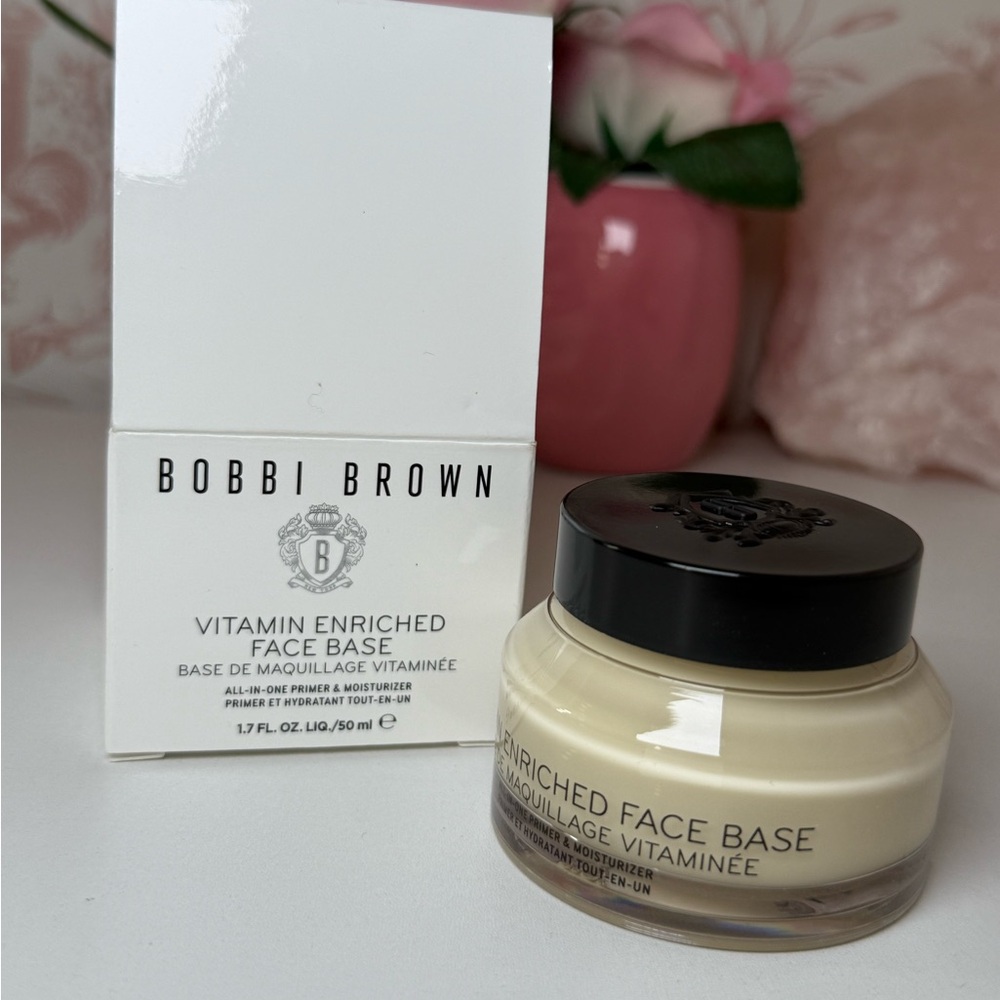 Bobbi Brown Vitamin Enriched Face Base in Cream